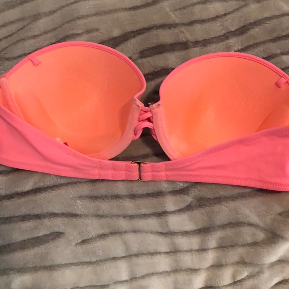 Victoria’s Secret bikini - Picture 3 of 7